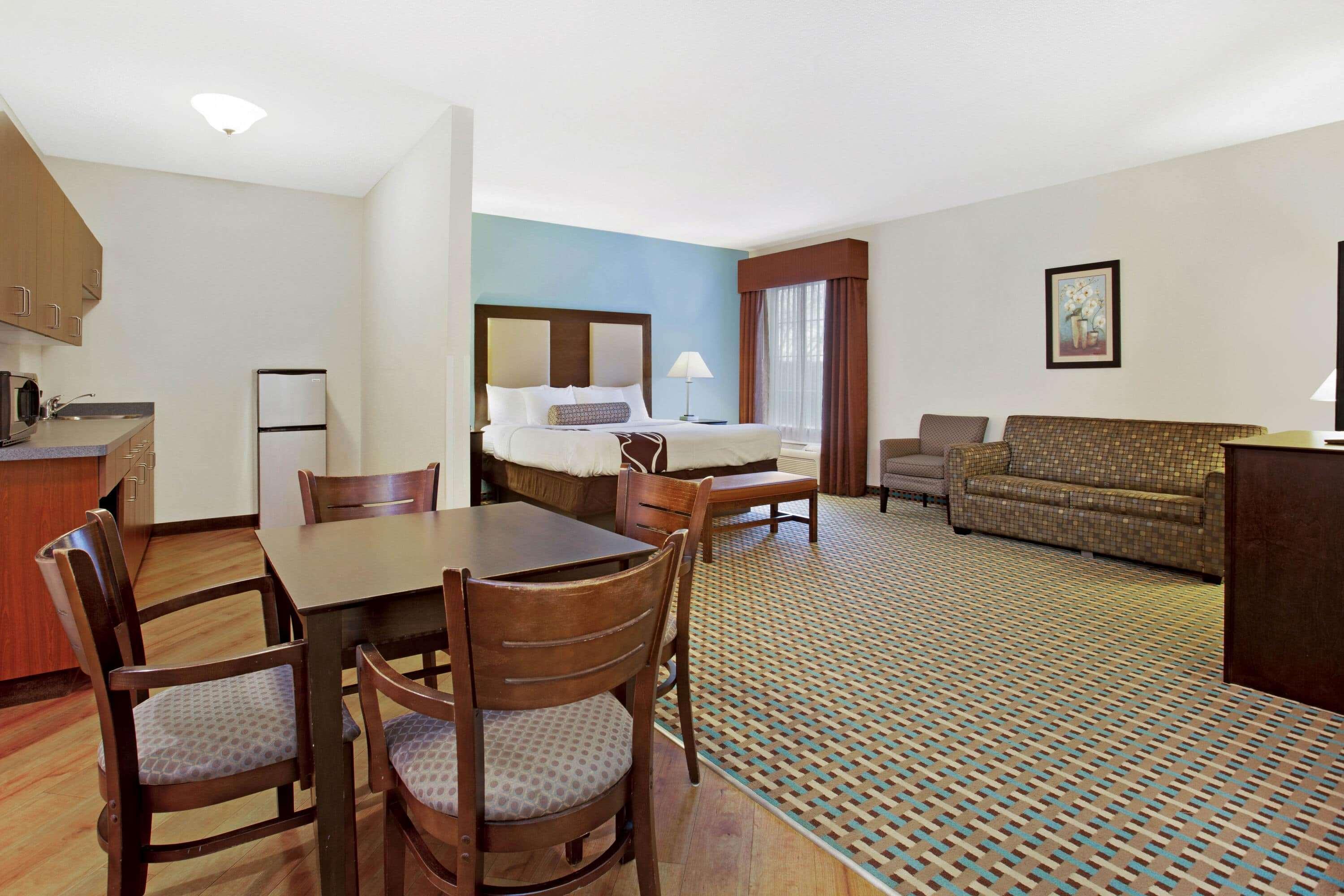 Отель La Quinta By Wyndham Stonington-Mystic Area Pawcatuck Экстерьер фото